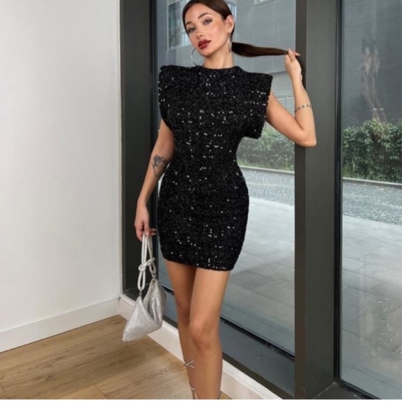 ZARA SHOULDER PADS SEQUIN DRESS BLOGGERES FAVORITE - Picture 3 of 14